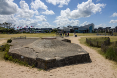 Toit d'un bunker allemand en face du Centre Juno Beach.