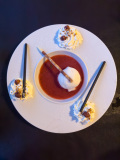 Soupe de fraise accompagné d'un sorbet au citron, de crème fou