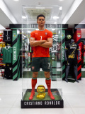 Statut de Cristiano Ronaldo dans une boutique officielle de l'é