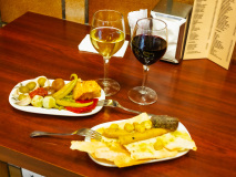 Quimet & Quimet, tapas bar, Carrer del Poeta Cabanyes, 25, 08004 Barcelona, Spain