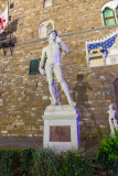 Copie du David de Michel-Ange sur la piazza della Signora, Flore