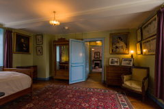 Chambre de la maison de Claude Monet à Giverny, Eure, France.