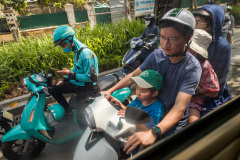 Famille à moto à Hanoi, Veitnam du Nord.
