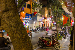 Les motos sont omniprésentes dans la ville de Hanoi. Vietnam du