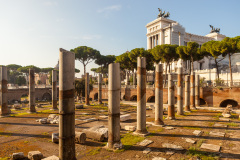 Foro Traiano, vestiges d'un forum romain construit au IIe siècl