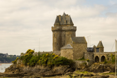 La tour Solidor dans l'estuaire de la Rance
