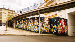 Murale de l'artiste Francisco Camilo à l'extérieur du Centre C